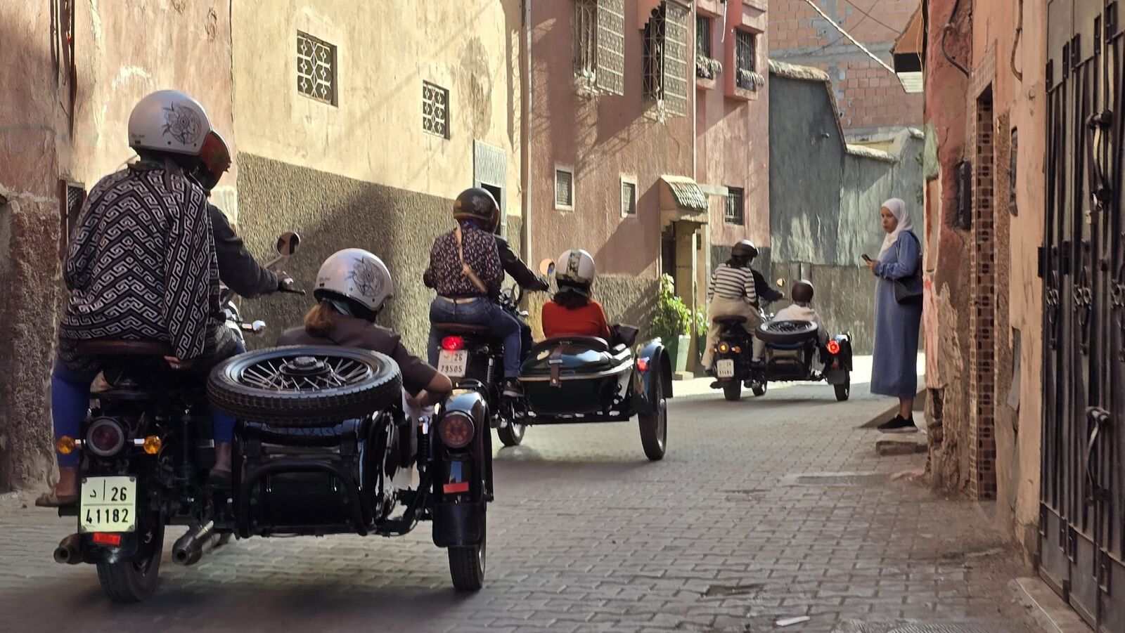 Activité incentive en side-car dans les ruelles d’une médina